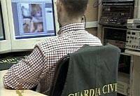 La policía desarticula 62 redes de pederastas en Internet