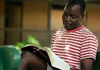 Un millón de congoleses pueden leer ya la Biblia en su propia lengua