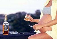 Beber durante el embarazo favorece la aparición de dependencia alcohólica en los hijos