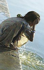 Más de 1,5 millones de niños mueren cada año por falta de agua potable