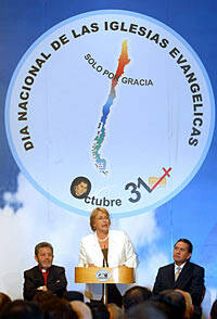 Bachelet reitera su compromiso por mejorar las libertades religiosas