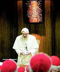 El Papa reafirma el celibato como un valor de la «tradición católica»