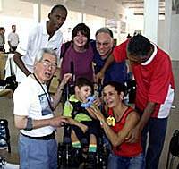 «Joni y sus amigos» mueven sillas para discapacitados y los corazones en Cuba
