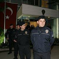 Turquía: detenidos seis turcos que planeaban atentar contra un pastor protestante