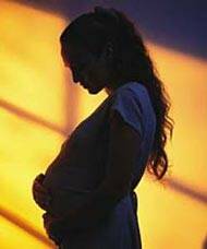 Las relaciones sexuales y embarazos en adolescentes alcanzan un mínimo histórico en EEUU
