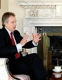 Tony Blair asegura «tener fe», pero nada dice de cambiar de religión