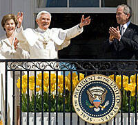 Bush y su esposa `rezan´ junto al Papa en el Despacho Oval