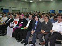 Congreso católico latinoamericano trata a pentecostales de `secta´