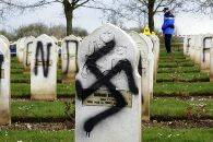 Detenidos diez neonazis en Francia por profanar 148 tumbas musulmanas