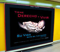 Crece la campaña evangélica por los no nacidos en el metro de Madrid