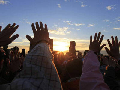Veinte mil personas celebraron el ritual del solsticio de verano en Stonehenge