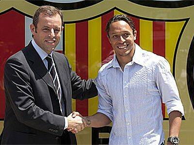 El Barcelona FC ficha a Adriano, evangélico como Kaká