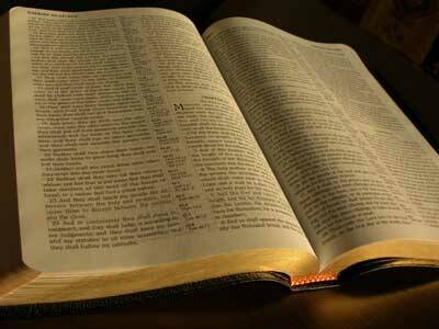 Chile: la comunidad gitana tendrá la Biblia completa en su idioma