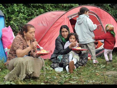 La ONU condena a Francia por la deportación de gitanos