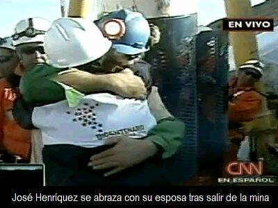 Chile: el mundo contempla con respeto y asombro la fe de los mineros rescatados