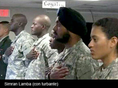 Simran Lamba, soldado de EEUU, no renuncia al turbante para ingresar en el ejército