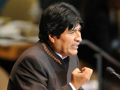 El presidente boliviano Evo Morales recibe a líderes evangélicos