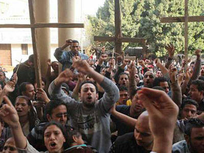 Musulmanes egipcios protegen como `escudos humanos´ la celebración copta de Navidad