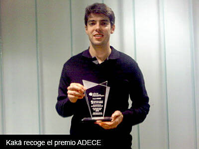Kaká agradece a los Comunicadores Evangélicos el Premio recibido