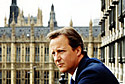 Intelectuales critican a Cameron por llamar cristiana a Inglaterra