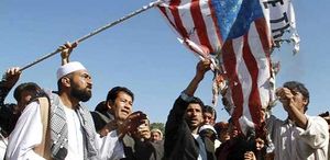 Ola de muertes en Afganistán tras la quema de un Corán en EEUU