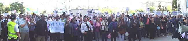 Panorámica de la manifestación de evangélicos en la Plaza de Cibeles (Madrid)