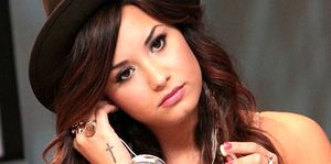 La actriz y cantante Demi Lovato hace pública su fe cristiana mediante un tatuaje
