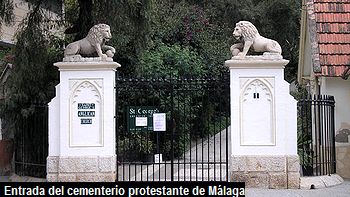 Éxito de las visitas nocturnas al Cementerio protestante de Málaga