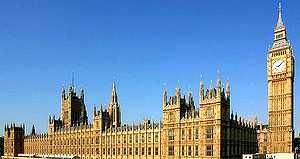 Parlamentarios británicos investigan si se margina a cristianos