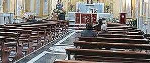 Una iglesia católica italiana cierra hasta Pascua por falta de dinero