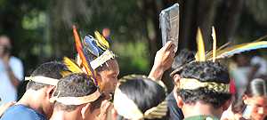 Nuevo Testamento en nadëb lleva esperanza a la Amazonia