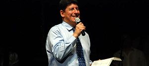 Pastor de megaiglesia en Paraguay justifica su respaldo al Gobierno