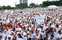 Cientos de miles de cristianos recorren las calles de Costa Rica