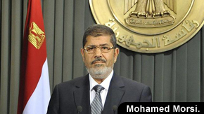 La Constitución egipcia se aprueba con un apoyo débil