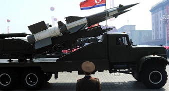 Kim Jong firma el estado de alerta y habla de 'guerra total' a EEUU