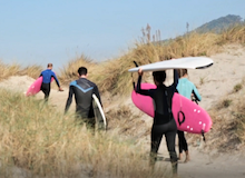 El informativo: surf y fe en Portugal