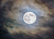 Meditación a la luz de la luna
