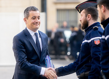 El ministro de Interior francés asegura que “los evangélicos son un problema muy importante”