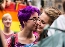 ¿Por qué tantos adolescentes y jóvenes se identifican como LGTBI?