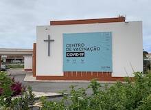 Una iglesia evangélica en Sintra abre a diario como centro de vacunación masiva