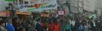Miles de personas se manifiestan bajo el lema “ama la vida” en Bolivia
