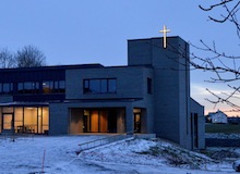 La controversia de iluminar las cruces en las iglesias noruegas