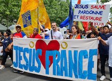La Marcha por Jesús en París convocó a 10.000 personas