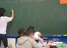 Enseñar religión en las escuelas públicas