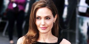 Angelina Jolie se queda sin mamas ni ovarios
