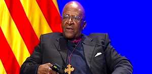 Desmond Tutu recoge el Premi Internacional Catalunya con apoyo a su independencia