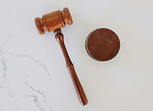 Antinomista contra las leyes santificadoras del papado, una obligación
