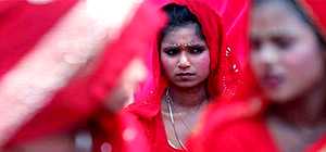 Queman vivas en India a madre e hija por no pagar dote de la boda