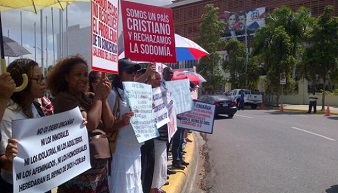 Evangélicos protestan contra el matrimonio homosexual en República Dominicana