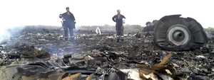 Avión de Malaysian Airlines se estrella en Ucrania por un misil